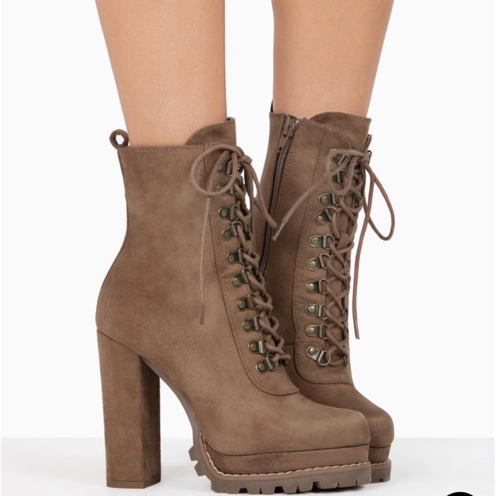 Miss Lola  Taupe boots